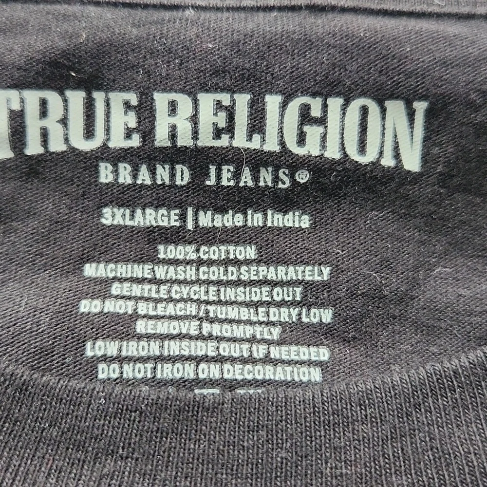 - True Religion  TShirt